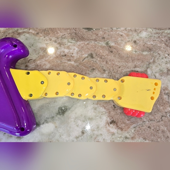 2004 The Wiggles Wiggly Giggly Guitar Dancing Singing 18" Purple *Works* - Picture 5 of 5